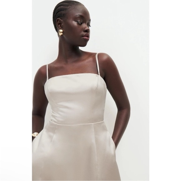 NWT Reformation Kayden Dress in Champagne - Picture 4 of 10